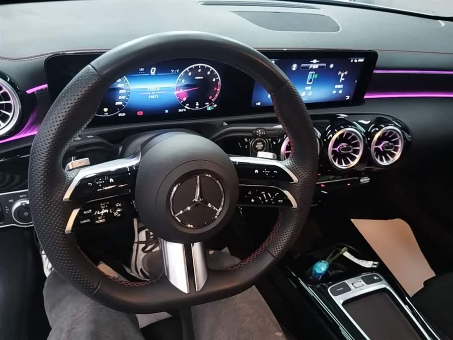 Mercedes-Benz A-Class 2024 — фото 10