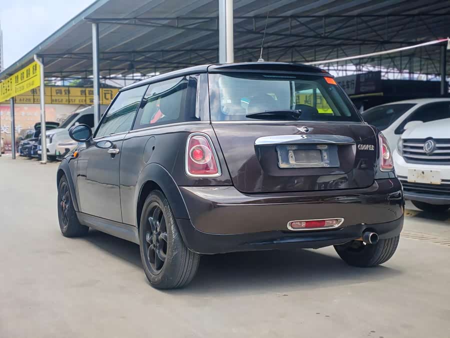 MINI MINI 2011