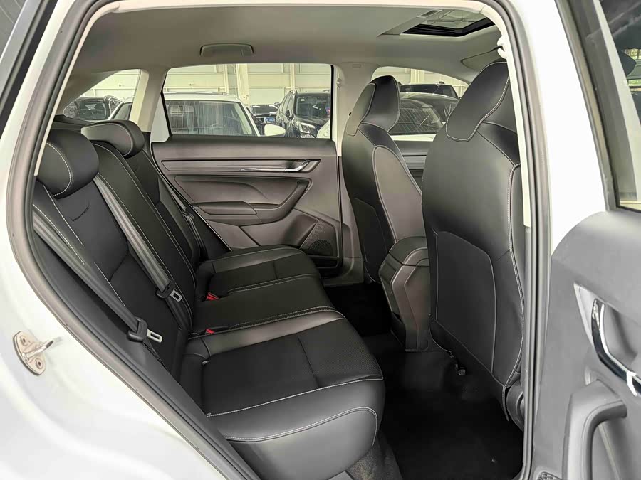 Skoda Kamiq 2023 — фото 16