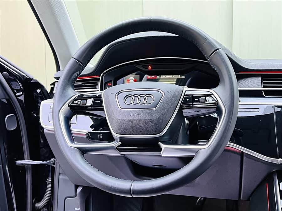Audi A8 2021 — фото 10