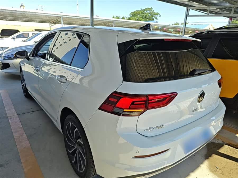 Volkswagen Golf 2021
