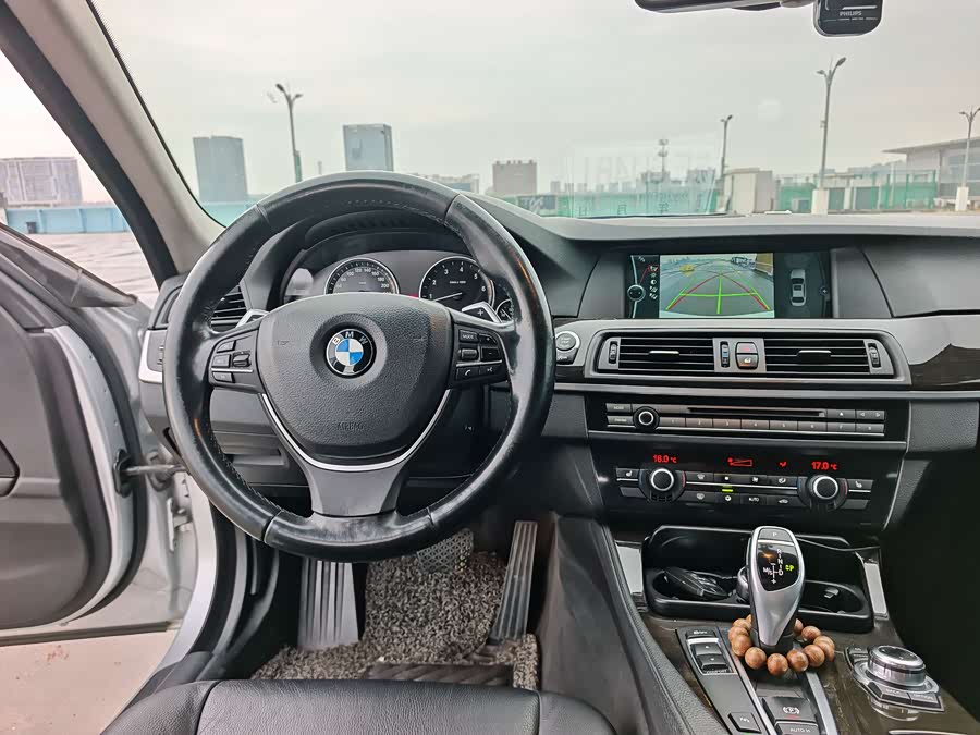 BMW 5 Series 2012 — фото 12