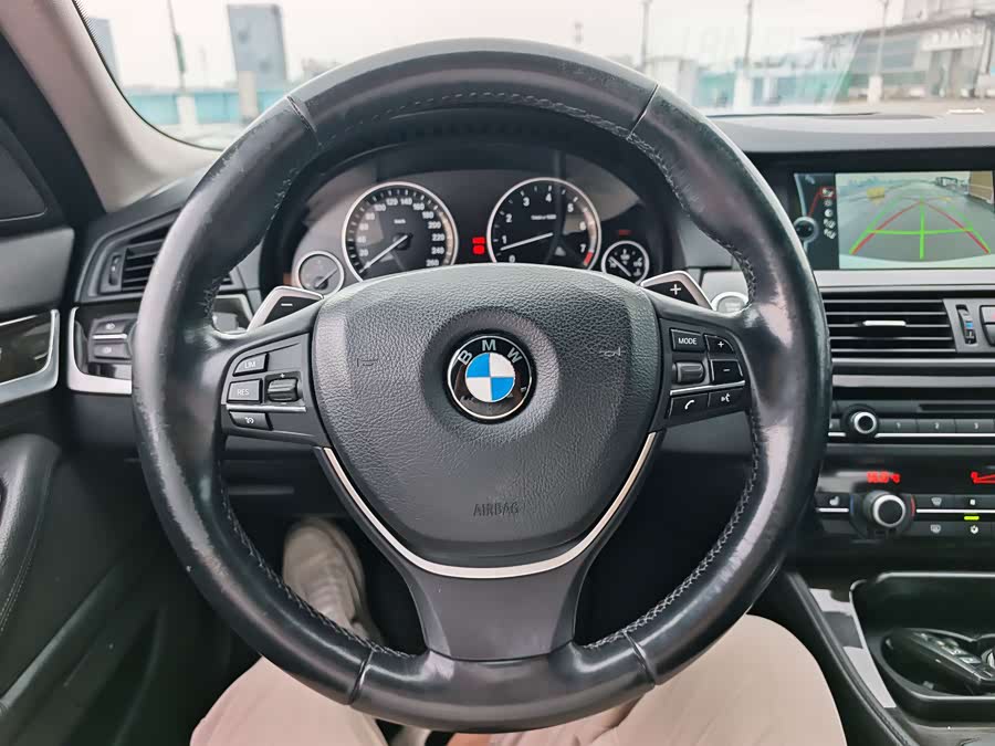 BMW 5 Series 2012 — фото 14