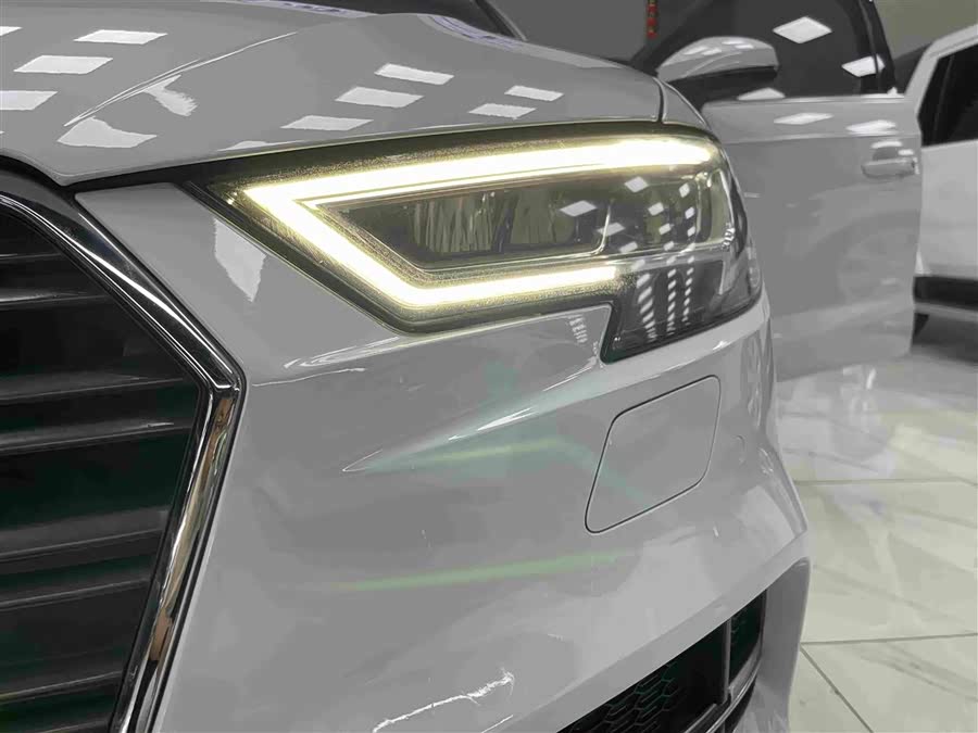 Audi A3 2019 — фото 10