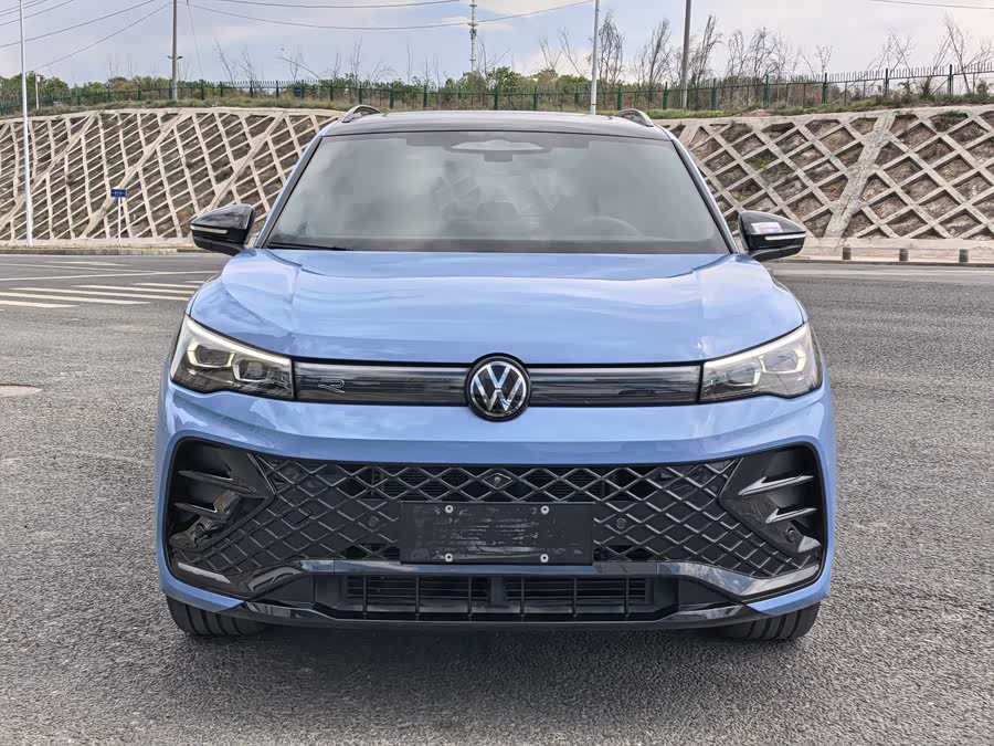 Volkswagen Tiguan L 2024