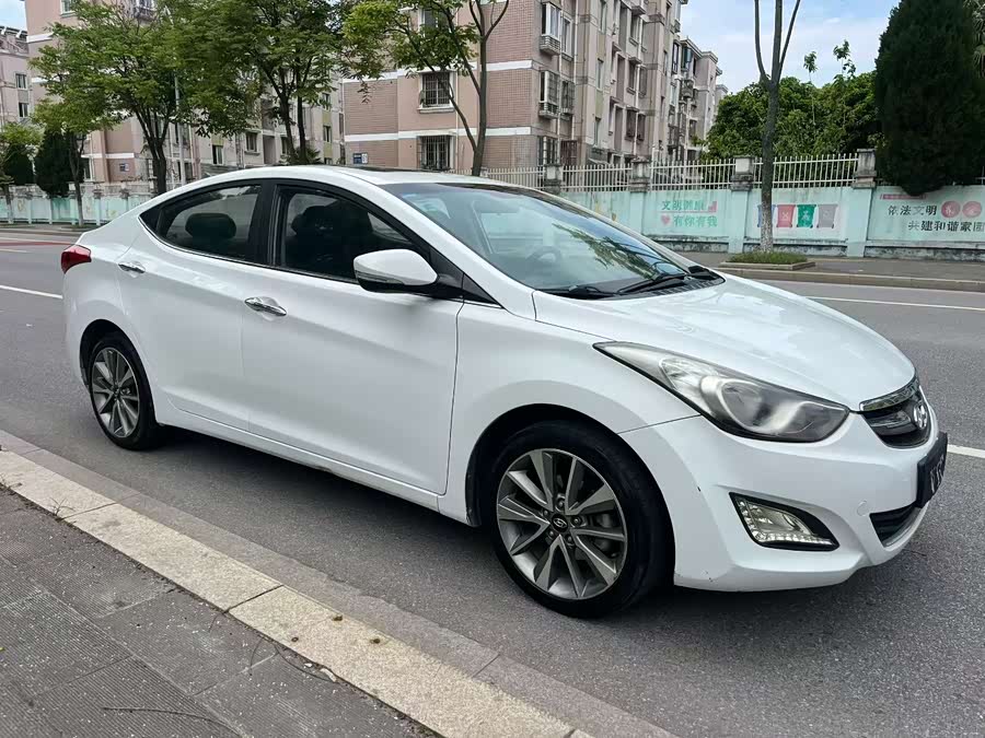 Hyundai Elantra 2015