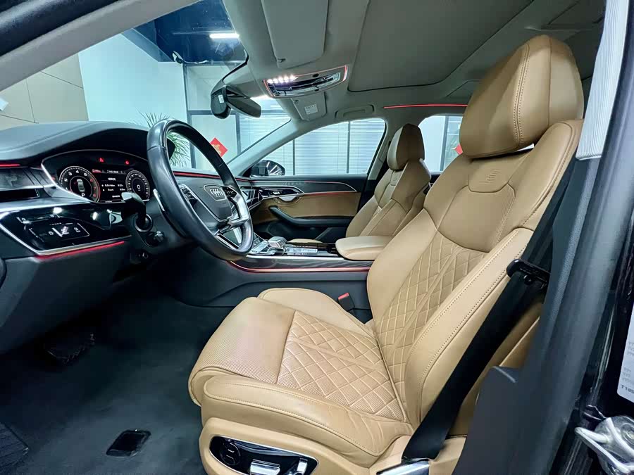 Audi A8 2022