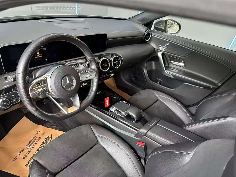 Mercedes-Benz A-Class 2022 — фото 11