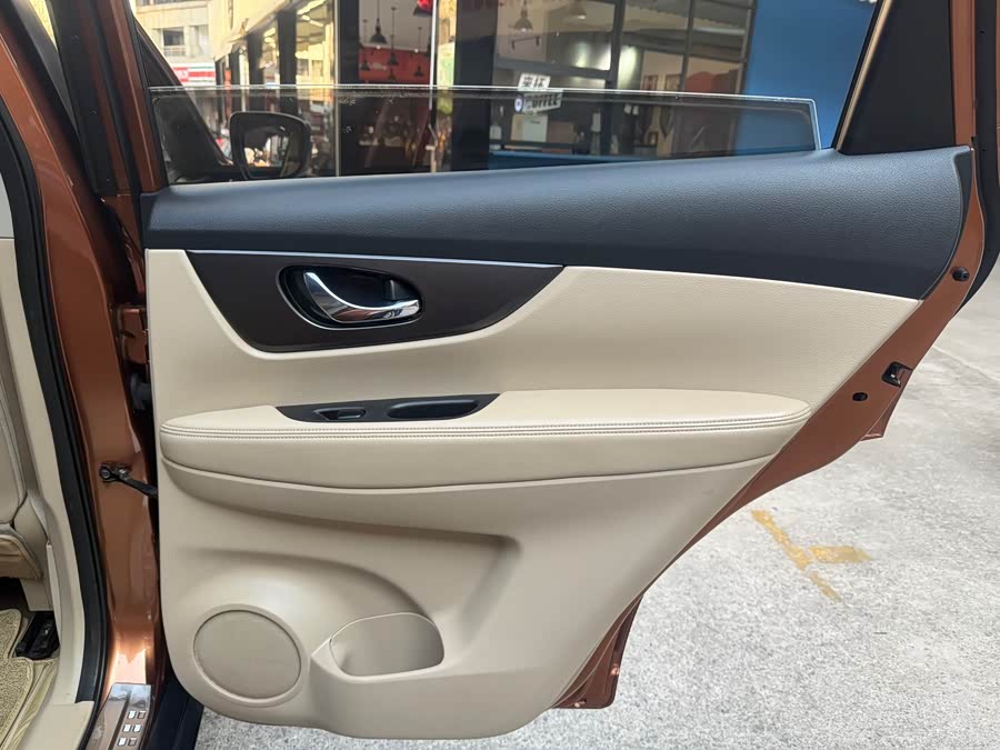 Nissan X-Trail 2015 — фото 16