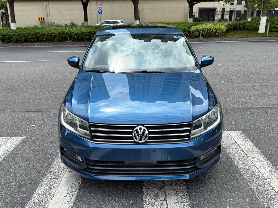Volkswagen Santana 2015