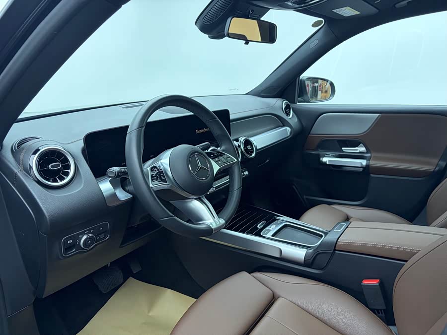 Mercedes-Benz GLB 2024