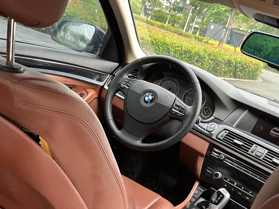 BMW 5 Series 2014 — фото 12