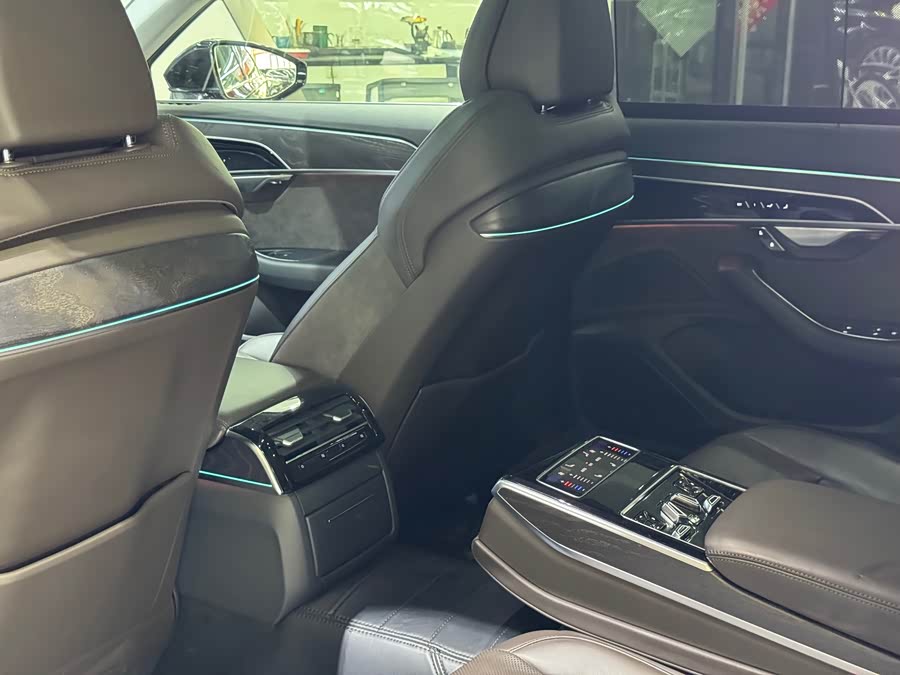 Audi A8 2021