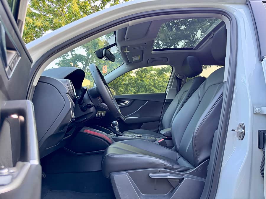 Audi Q2L 2018