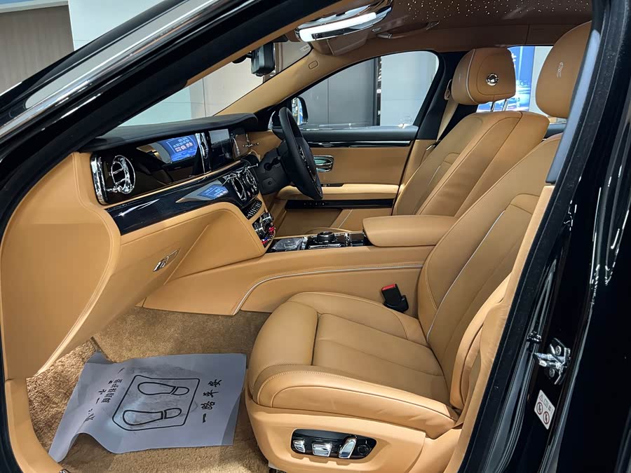 Rolls-Royce Ghost 2021 — фото 12
