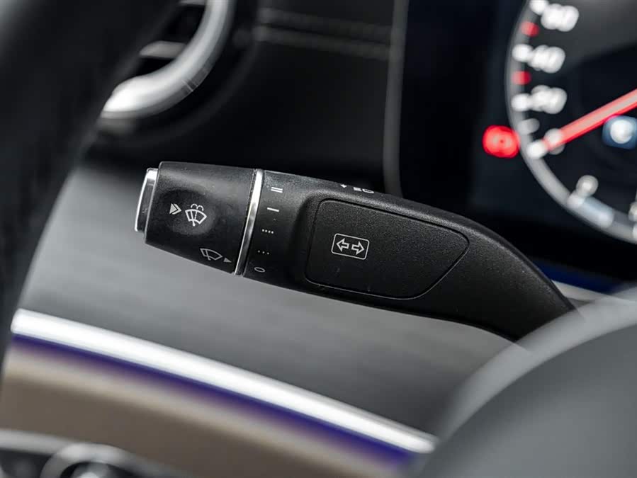 Mercedes-Benz E-Class 2020 — фото 11