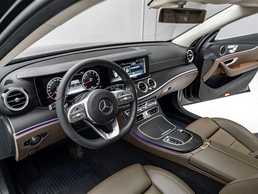 Mercedes-Benz E-Class 2020 — фото 16