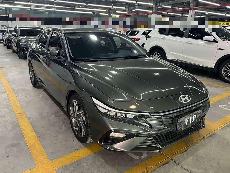 Hyundai Elantra 2023