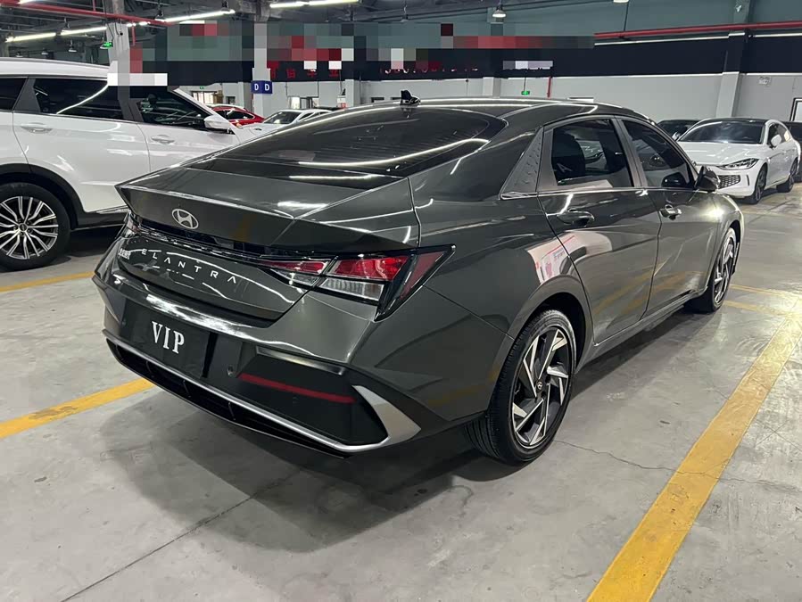 Hyundai Elantra 2023