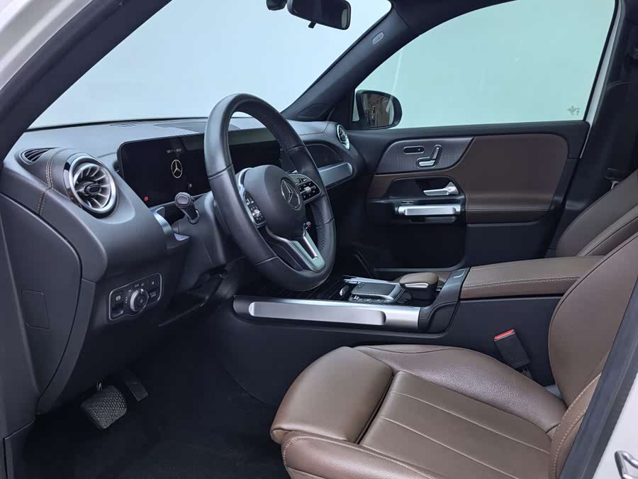 Mercedes-Benz GLB 2023