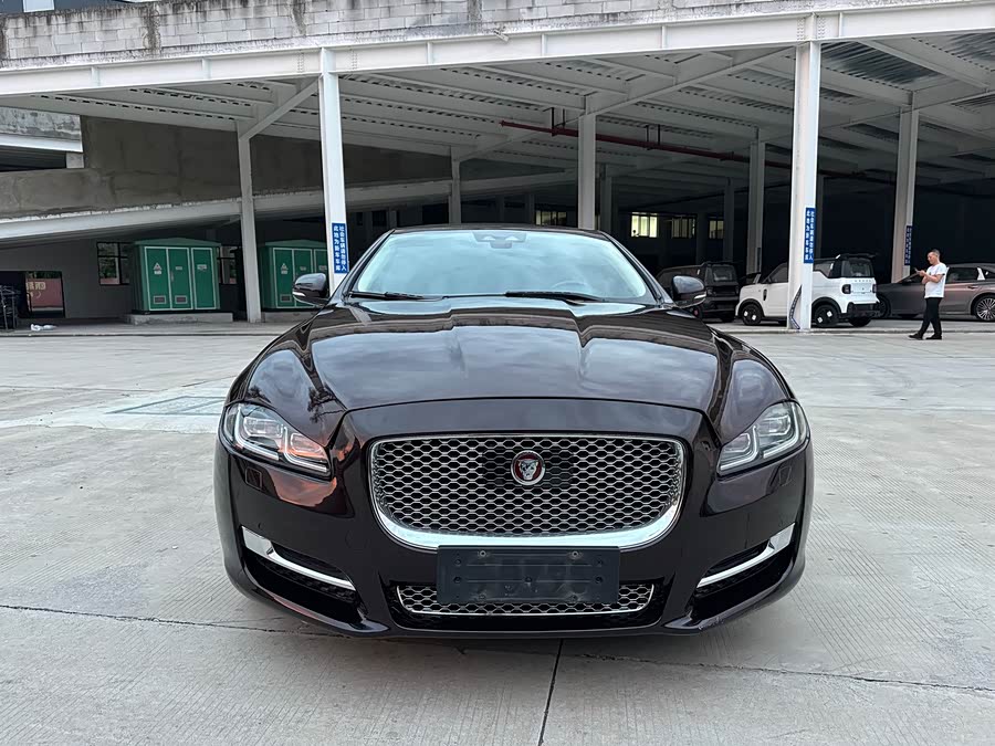 Jaguar XJ 2018