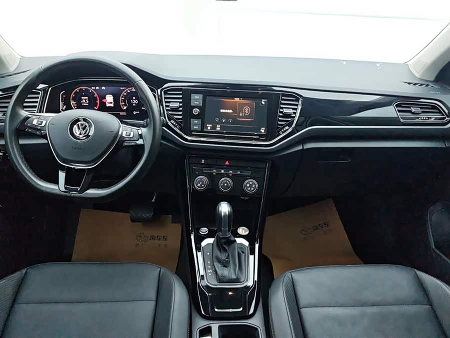 Volkswagen T-Roc 2020 — фото 12