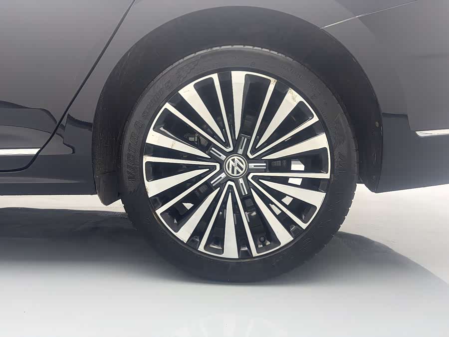 Volkswagen Passat 2020 — фото 11