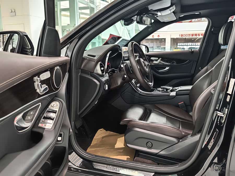 Mercedes-Benz GLC 2018 — фото 17