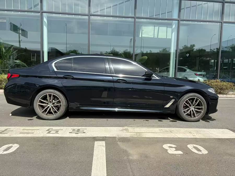 BMW 5 Series 2022