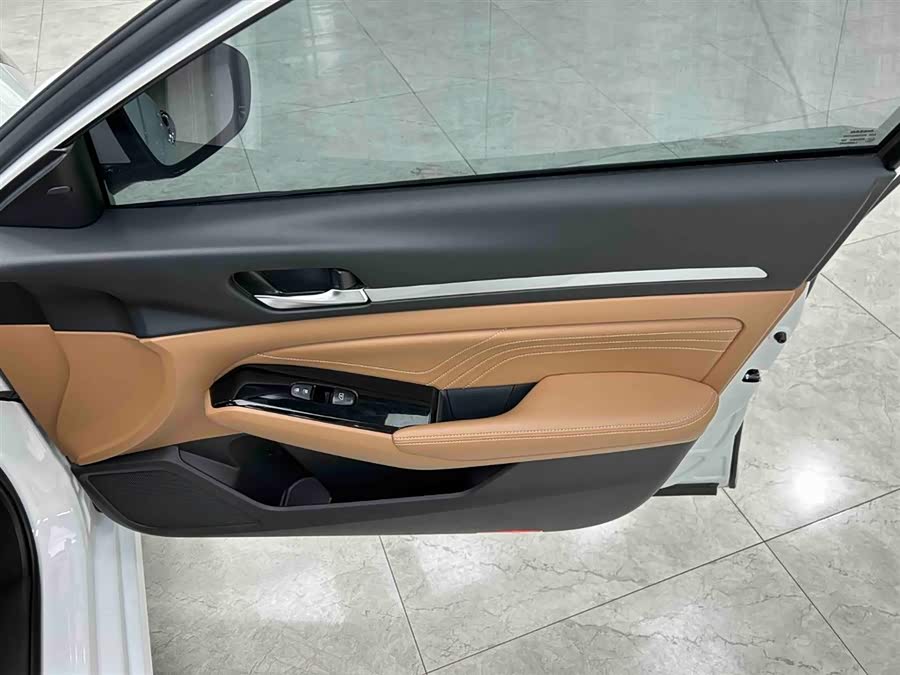 Nissan Teana 2022 — фото 12