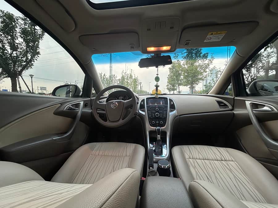 Buick Excelle GT 2013 — фото 11