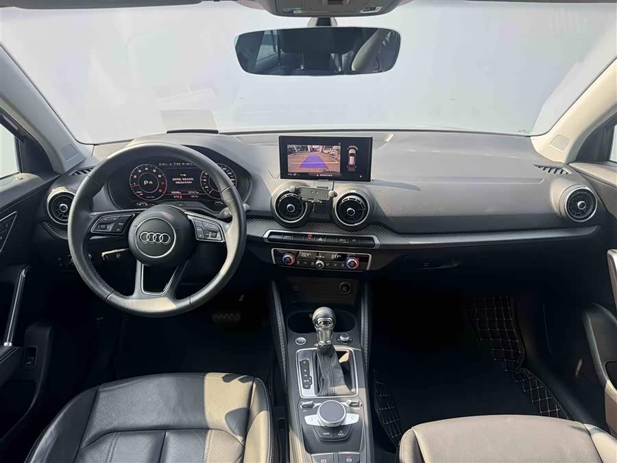 Audi Q2L 2020
