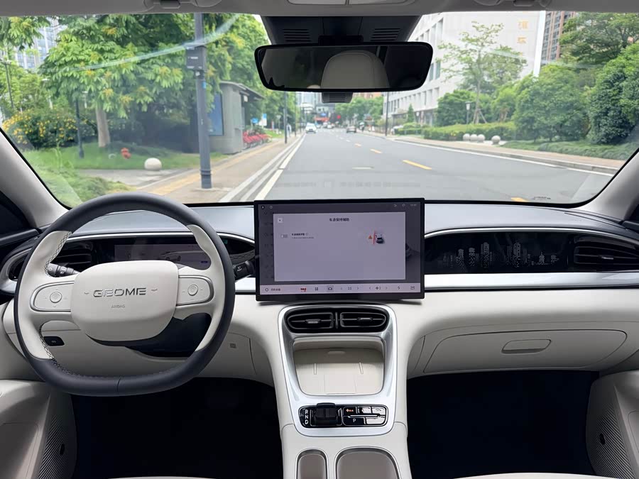 Geely Galaxy Starwish 2025 — фото 15