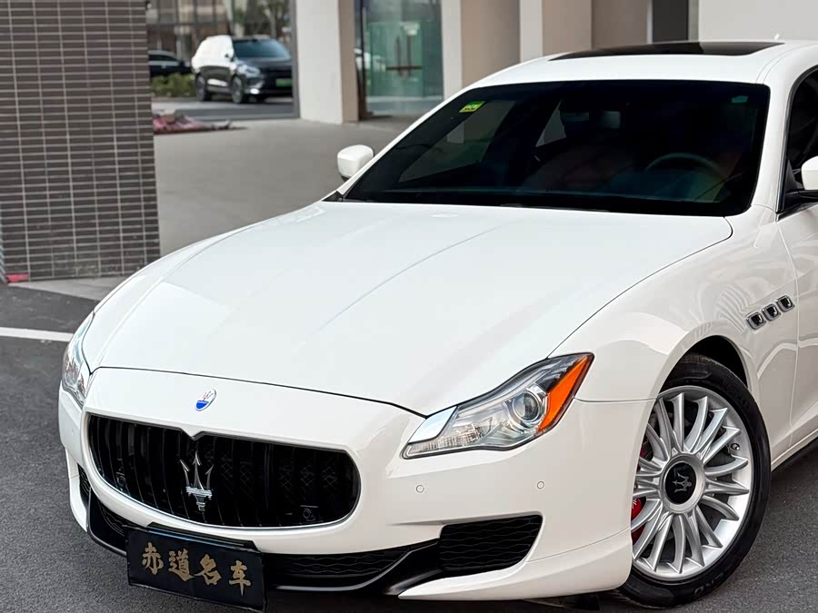 Maserati Quattroporte 2015 — фото 11