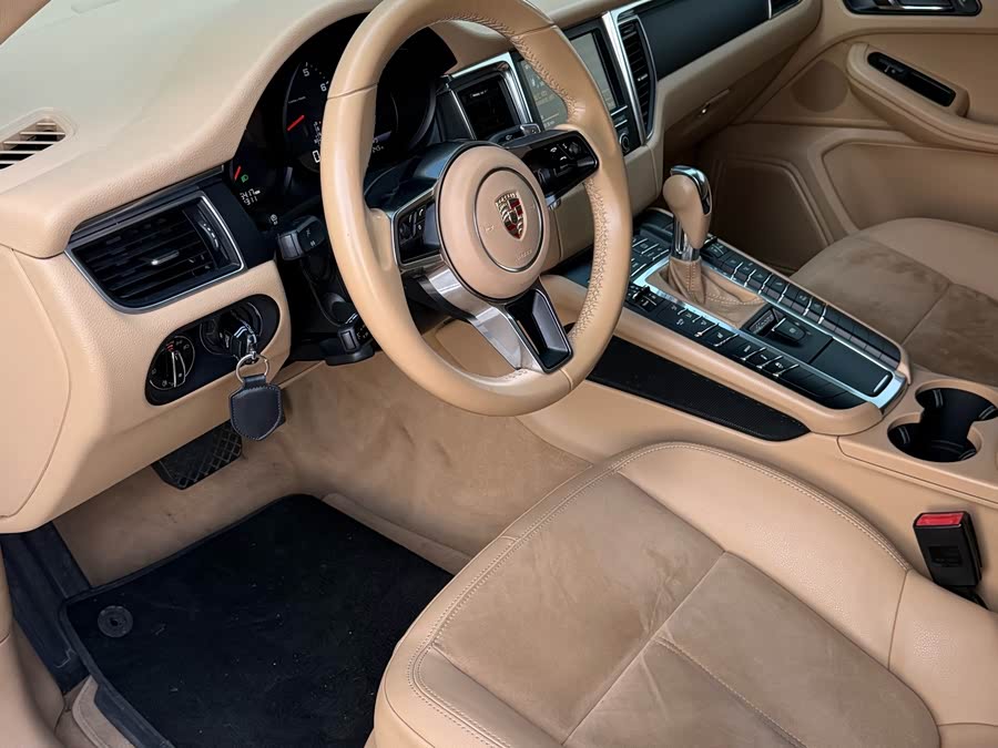 Porsche Macan 2014