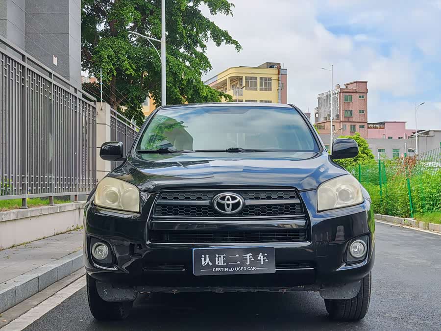 Toyota RAV4 2011