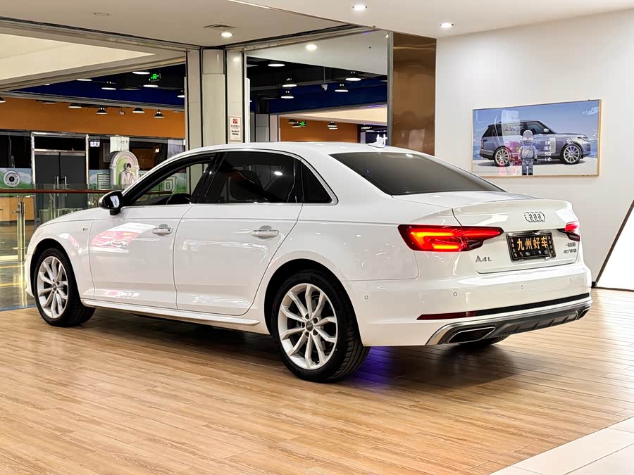 Audi A4L 2019