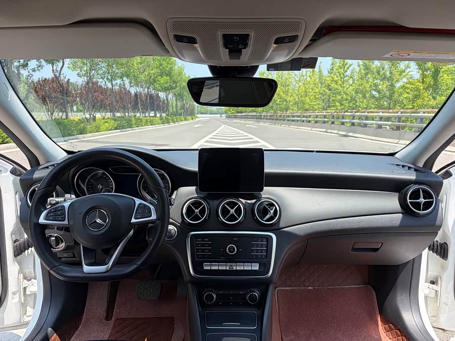 Mercedes-Benz GLA 2019
