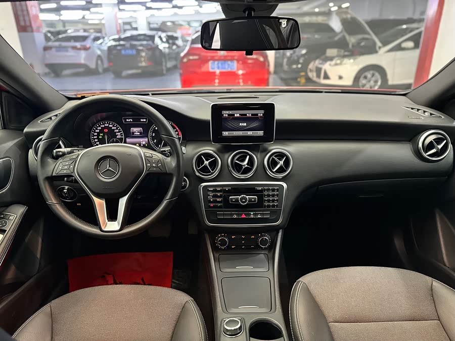 Mercedes-Benz A-Class 2016 — фото 9
