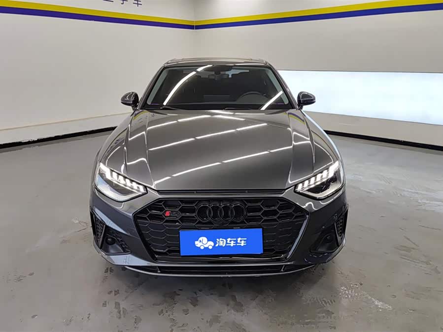 Audi A4L 2020