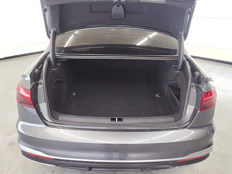 Audi A4L 2020