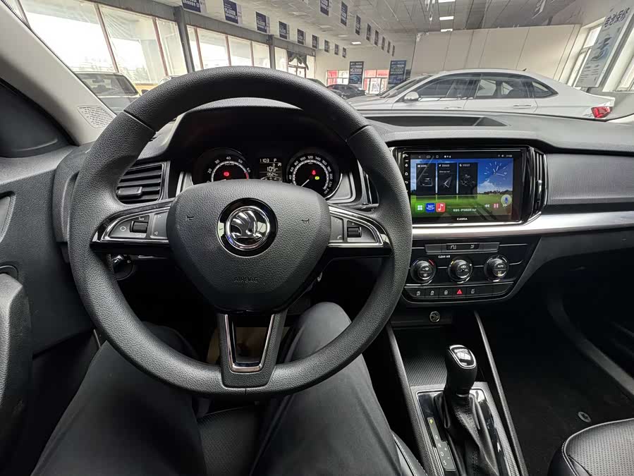 Skoda Kamiq 2023 — фото 17
