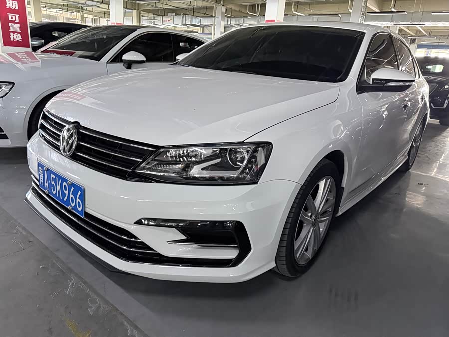 Volkswagen Sagitar 2018