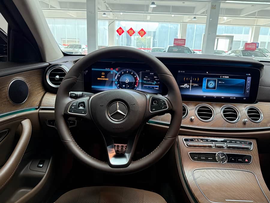 Mercedes-Benz E-Class 2017 — фото 13