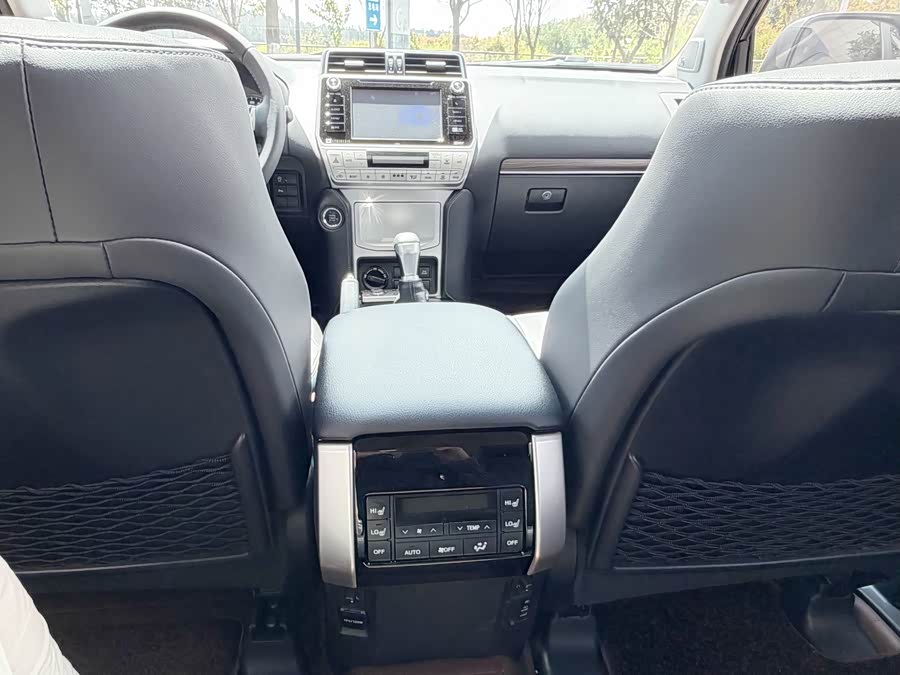 Toyota Prado 2018 — фото 10