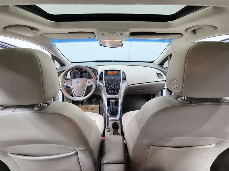 Buick Excelle GT 2013 — фото 10