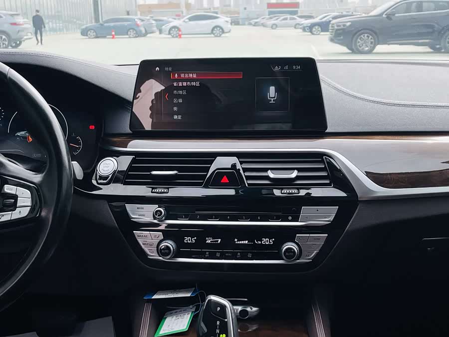 BMW 5 Series 2019 — фото 11