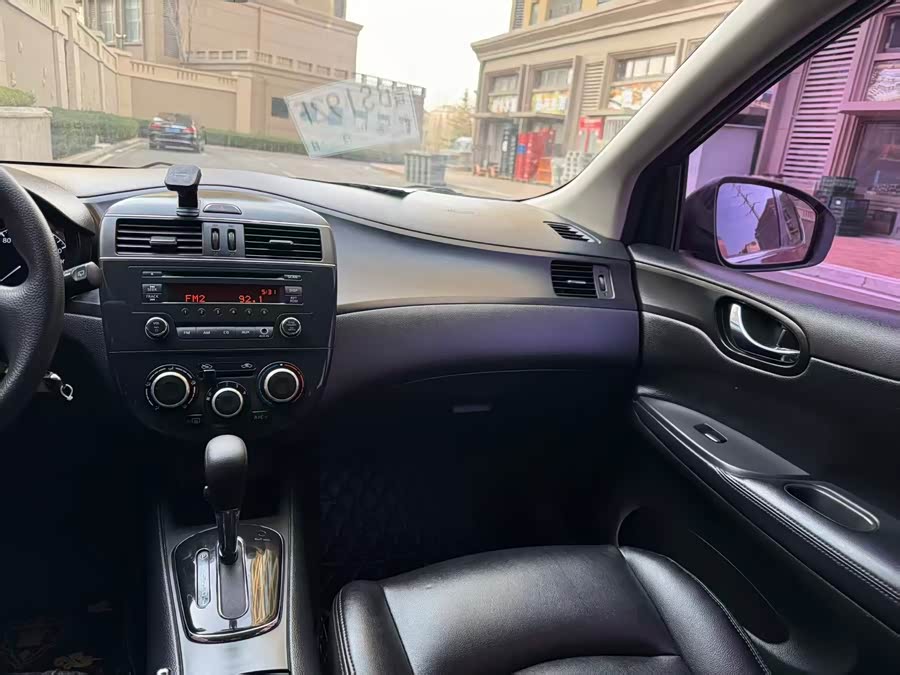 Nissan Tiida 2013