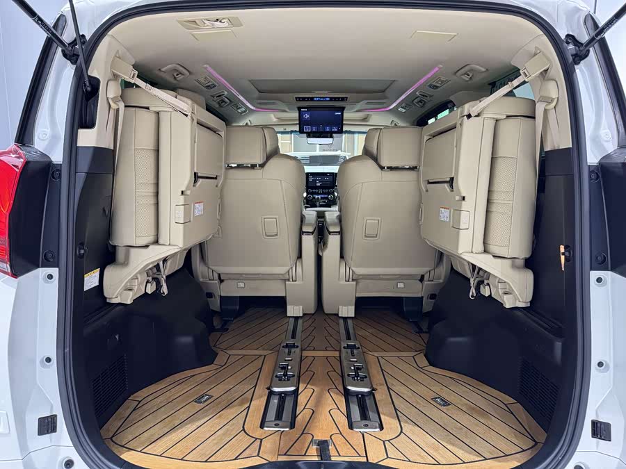 Toyota Alphard 2020 — фото 24