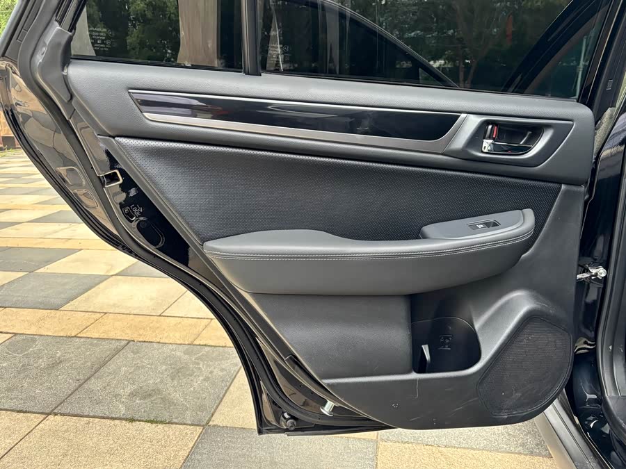 Subaru Outback 2015 — фото 14
